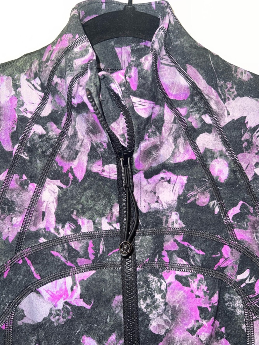 Lululemon Define Jacket - Picture 2 of 4